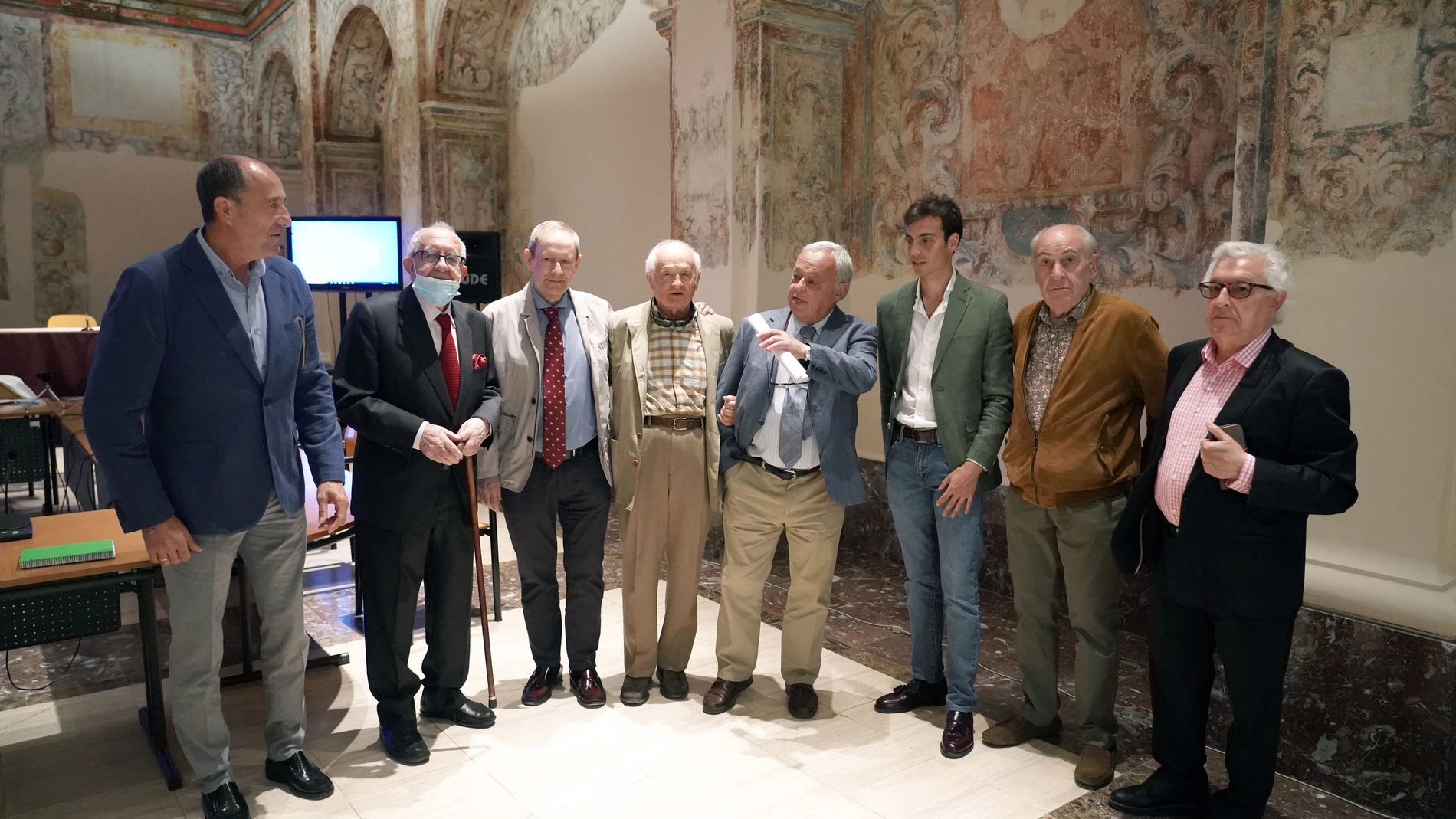 El consejero de Cultura, Gonzalo Santonja, preside la reunión del Jurado del Premio Tauromaquia de Castilla y León 2021