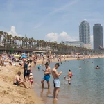 Aspecto de la playa de la Barceloneta la semana pasada