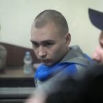 Vadim Shishimarin, de 21 años, al llegar a la corte de Kyiv