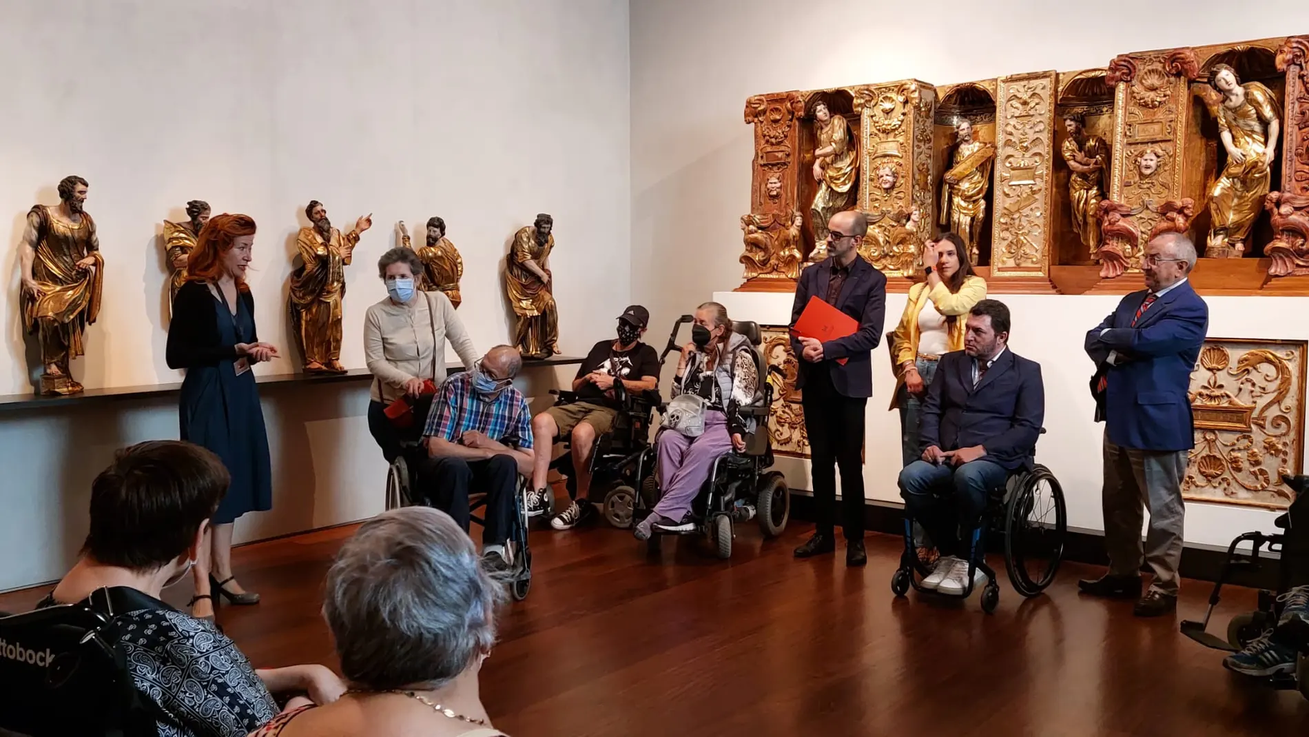 Integrantes de Predif durante su visita al Museo Nacional de Escultura