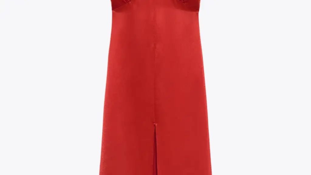 Vestido lencero satinado, de Zara