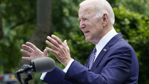 Biden invocó una ley que data de la Guerra Fría para acelerar la producción de leche en Estados Unidos