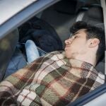 Dormir en el coche puede ser una opción razonable para los más aventureros y para los más resistentes | Fuente: Dreamstime