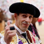 El diestro Alejandro Talavante durante la corrida de la Feria de San Isidro celebrada este viernes en la Plaza de Torosde Las Ventas. EFE/Juanjo Martín