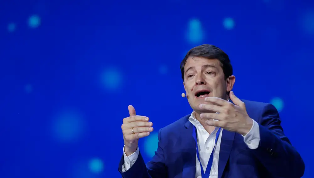 MADRID, 20/05/2022.- El presidente de Castilla y León, Alfonso Fernández Mañueco, interviene durante el 17 Congreso Autonómico Extraordinario del PP que se celebra en el recinto IFEMA de Madrid. EFE/ MARISCAL