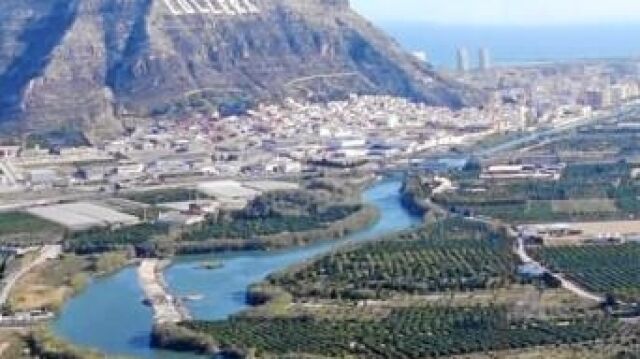 El río Júcar a su paso por Cullera, en el azud de Antella