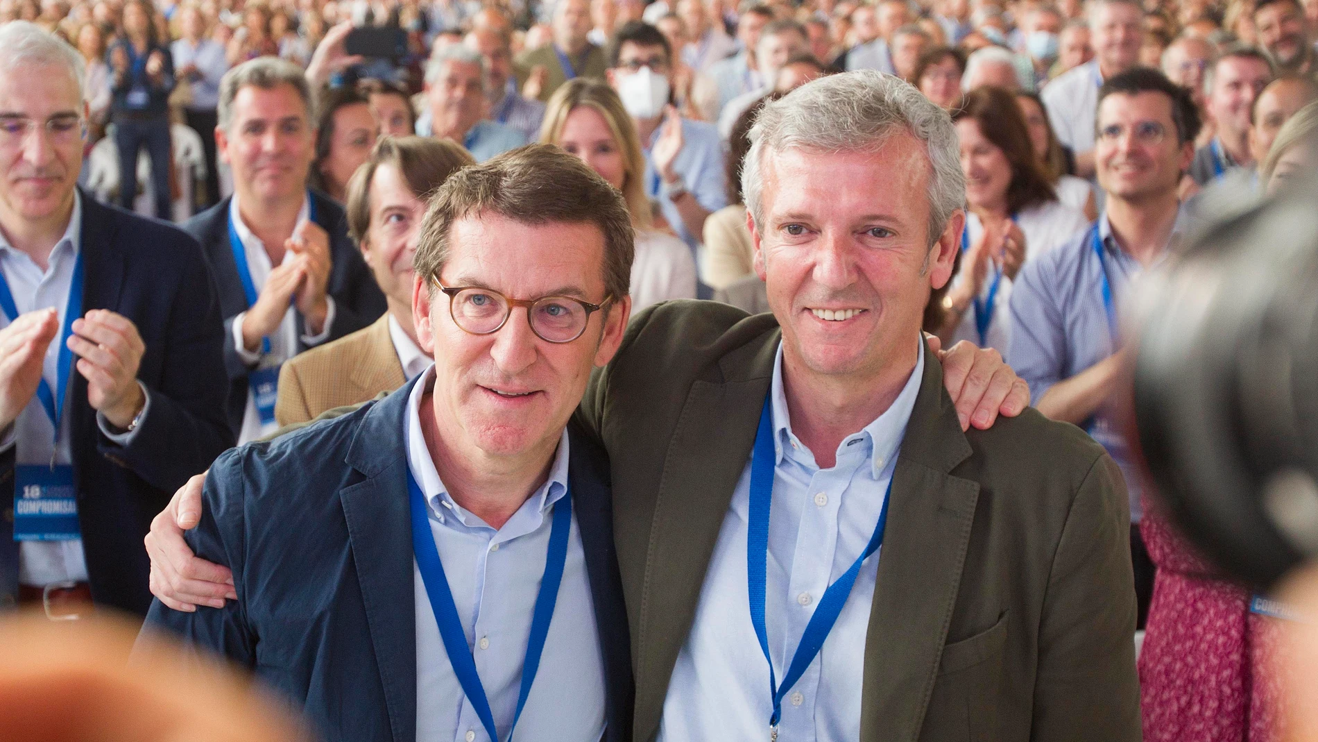 Núñez Feijóo y Alfonso Rueda en el 18 Congreso del PPdeG celebrado el 22 de mayo de 2022 en Santiago. 