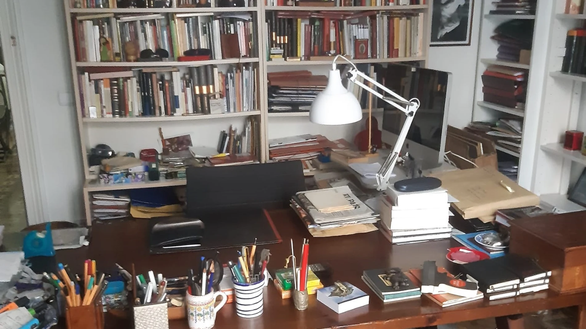 Una imagen del estado actual del despacho de Juan Marsé