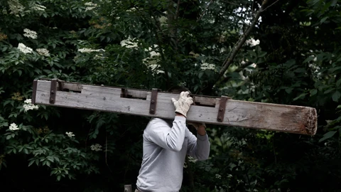 Un trabajador en Pamplona