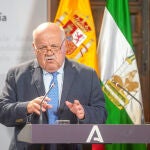 El consejero de Salud y Familias, Jesús Aguirre