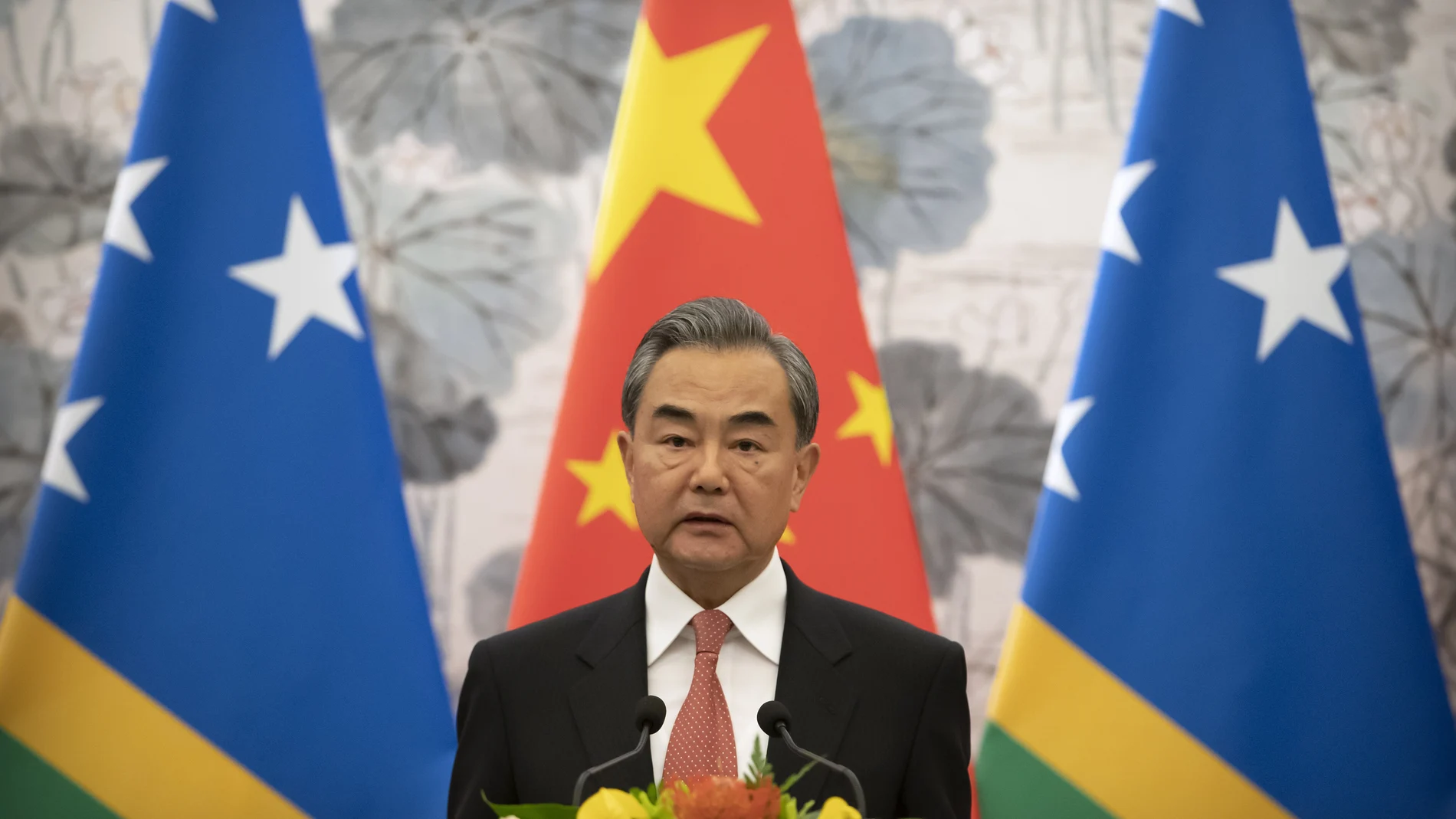 La gira del canciller chino, Wang Yi, por las islas del Pacífico, con las que busca firmar un pacto económico y de seguridad, continúa avivando tensiones: