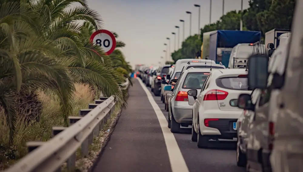 Los 8 sistemas ADAS serán de gran ayuda para mantener con vida a los usuarios de las carreteras españolas | Fuente: Europa Press