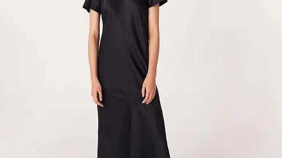 Vestido negro.