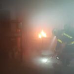Los bomberos durante la intervención