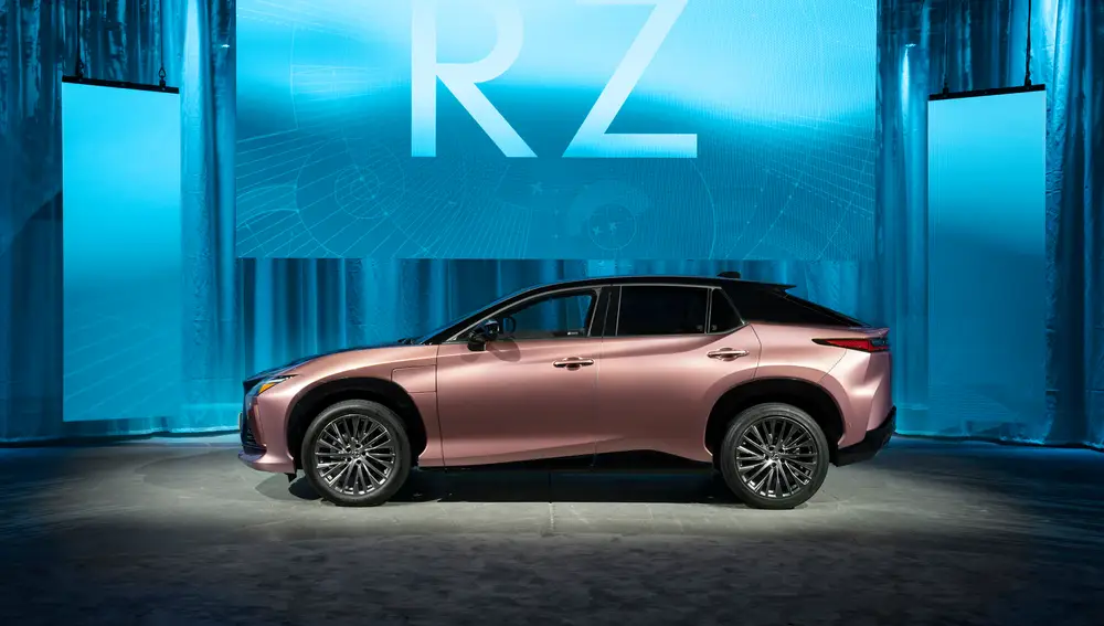 Lexus RZ450e