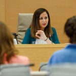 La ministra de Derechos Sociales y Agenda 2030, Ione Belarra, durante su comparecencia para dar cuentas de la actividad de su departamento en la comisión de este miércoles en el Congreso de los Diputados de Madrid. EFE/Juan Carlos Hidalgo