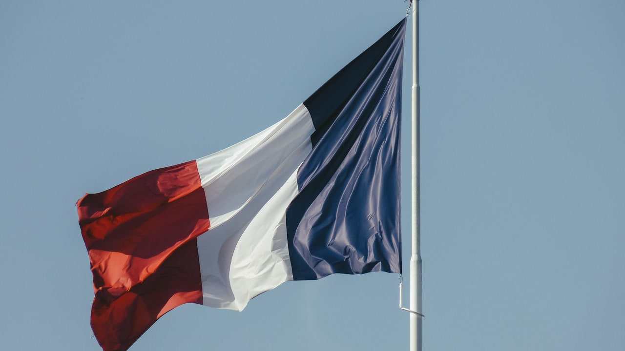 La France interdit l’utilisation de 28 anglicismes « ludiques » pour préserver la pureté de sa langue
