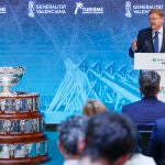 El presidente de la Generalitat Valenciana, Ximo Puig, interviene en la presentación de la fase de grupos de la Copa Davis
