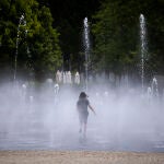 Tras más de dos años cerradas por seguridad debido a la pandemia, el Ayuntamiento ha puesto en funcionamiento «las playas» de Madrid Río todos los días de 11 a 21 horas