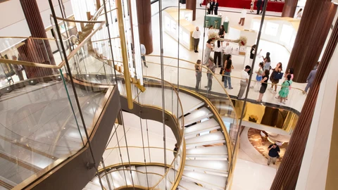 Inauguración del centro comercial con tiendas de lujo, Galería Canalejas.