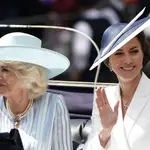  Kate Middleton deslumbra derrochando elegancia y estilo de blanco con pamela en el Jubileo de Platino de la Reina Isabel II