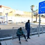 Tres personas cruzaron la frontera de Marruecos y España el día en que se abrieron las fronteras para trabajadores transfronterizos de Marruecos, en la frontera de Ceuta, a 31 de mayo de 2022, en Ceuta (España).