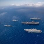 Imagen de la formación de los portaaviones Juan Carlos I, Harry S Truman y Cavour de las marinas española, estadounidense e italiana.