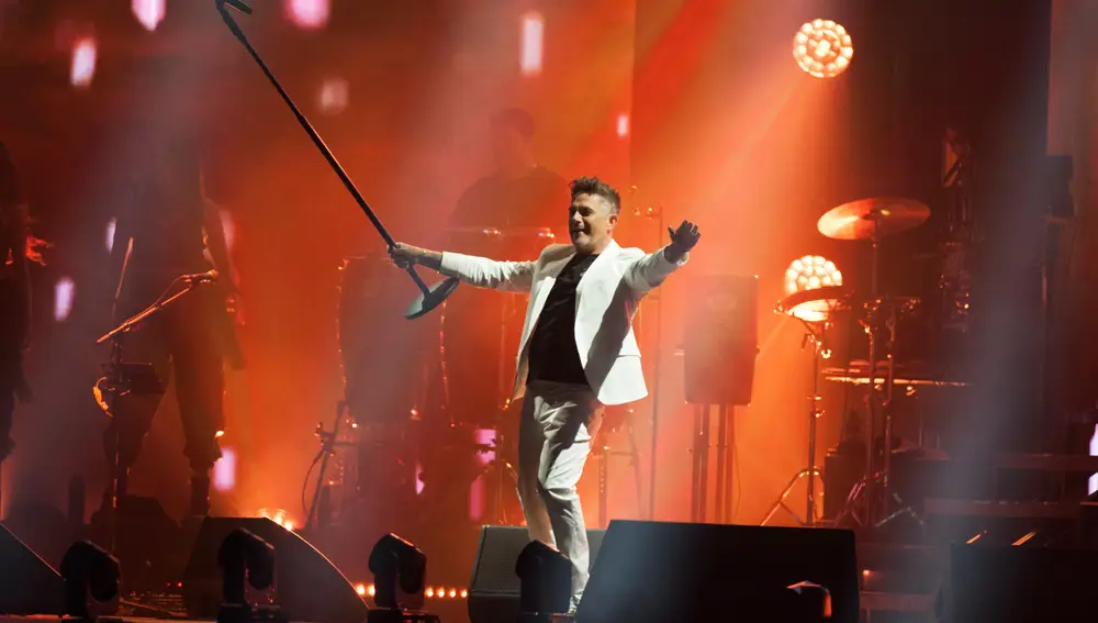 El cantante Alejandro Sanz durante un concierto en el Wanda Metropolitano