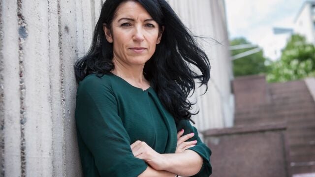 Amineh Kakabaveh militó en una organización kurda en Irán antes de huir a Suecia con 19 años