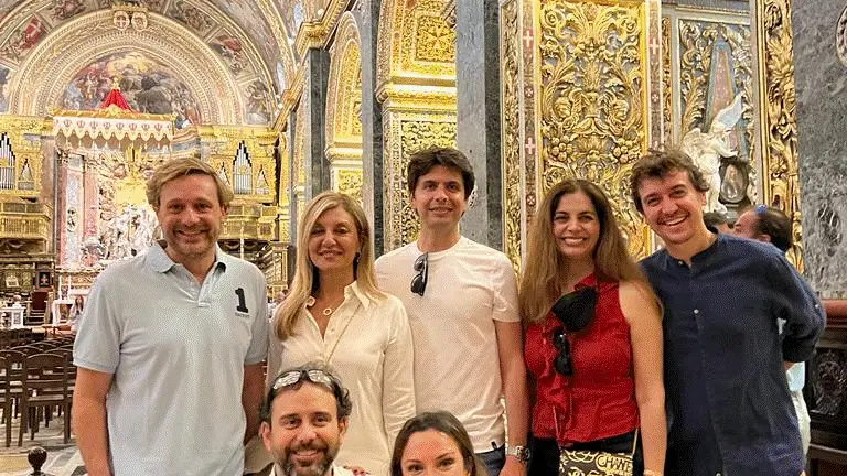 Juan Peña, Jaqueline Campos, Daniel Azzopardi, Nasrin Zhiyan, Javier Veiga, Ignacio Maluquer y Sonia Gozalez en la Co-Cathedral de Saint John