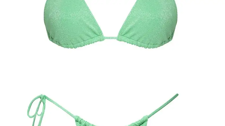 Bikini verde con tiras.