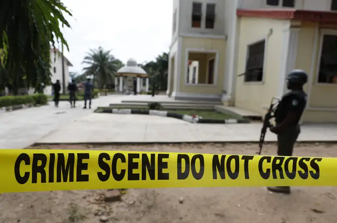 Al menos tres muertos y 36 niños secuestrados tras varios ataques contra dos iglesias en Nigeria