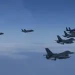 Aviones F-35A de Corea del Sur en un vuelo conjunto con cazas de EEUU