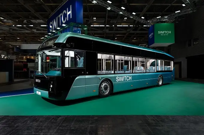 SWITCH exhibe en París el autobús eléctrico e1 que fabricará en Valladolid