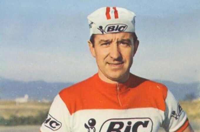 Julio Jiménez, con el maillot del Bic