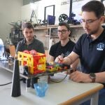 Imagen de los tres alumnos de la UPCT