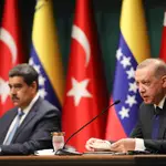  Maduro se acerca a Turquía y a Rusia antes de mandar petróleo a Europa