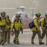 Bomberos que trabajaron en el incendio forestal del Pujerra