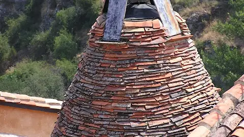 Chimenea típica de Catalañazor