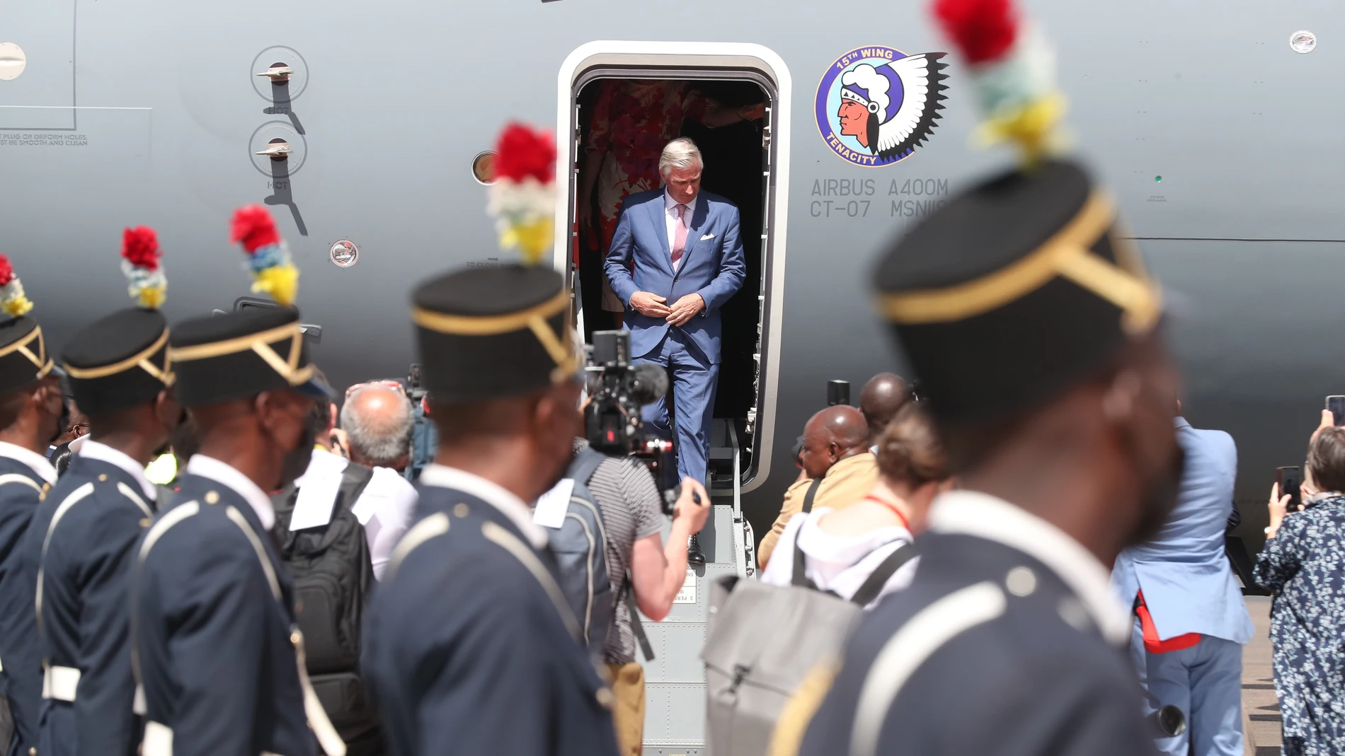 El rey Felipe de Bélgica en su llegada al aeropuerto de Lubumbashi, República Democrática del Congo.
