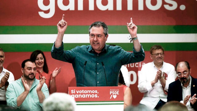 El candidato por el PSOE a las generales en Andalucía, Juan Espadas, durante un acto de campaña en Córdoba