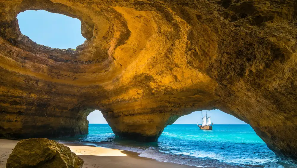 Algarve: De ruta por playas y acantilados de otro mundo