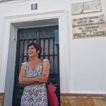 La candidata de Adelante Andalucía a la Presidencia de la Junta, Teresa Rodríguez, en el barrio de La Bajadilla. ADELANTE ANDALUCÍA