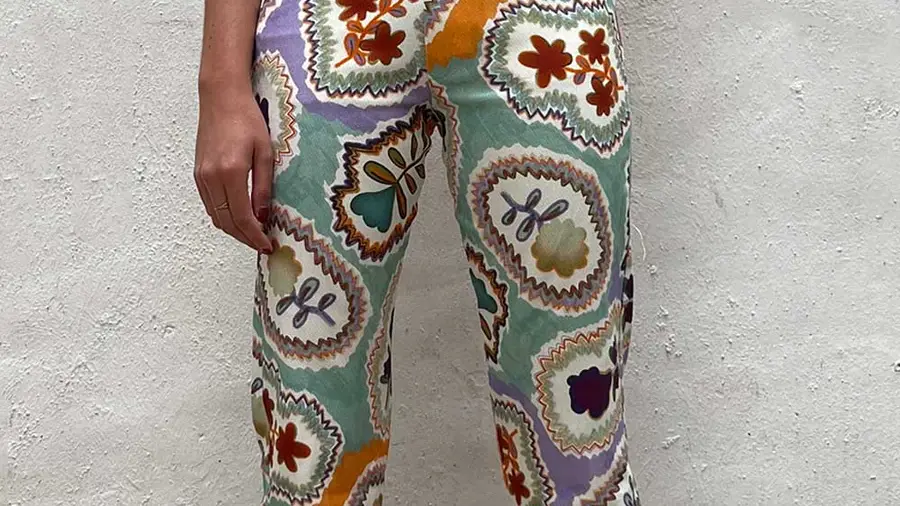 Pantalón estampado.