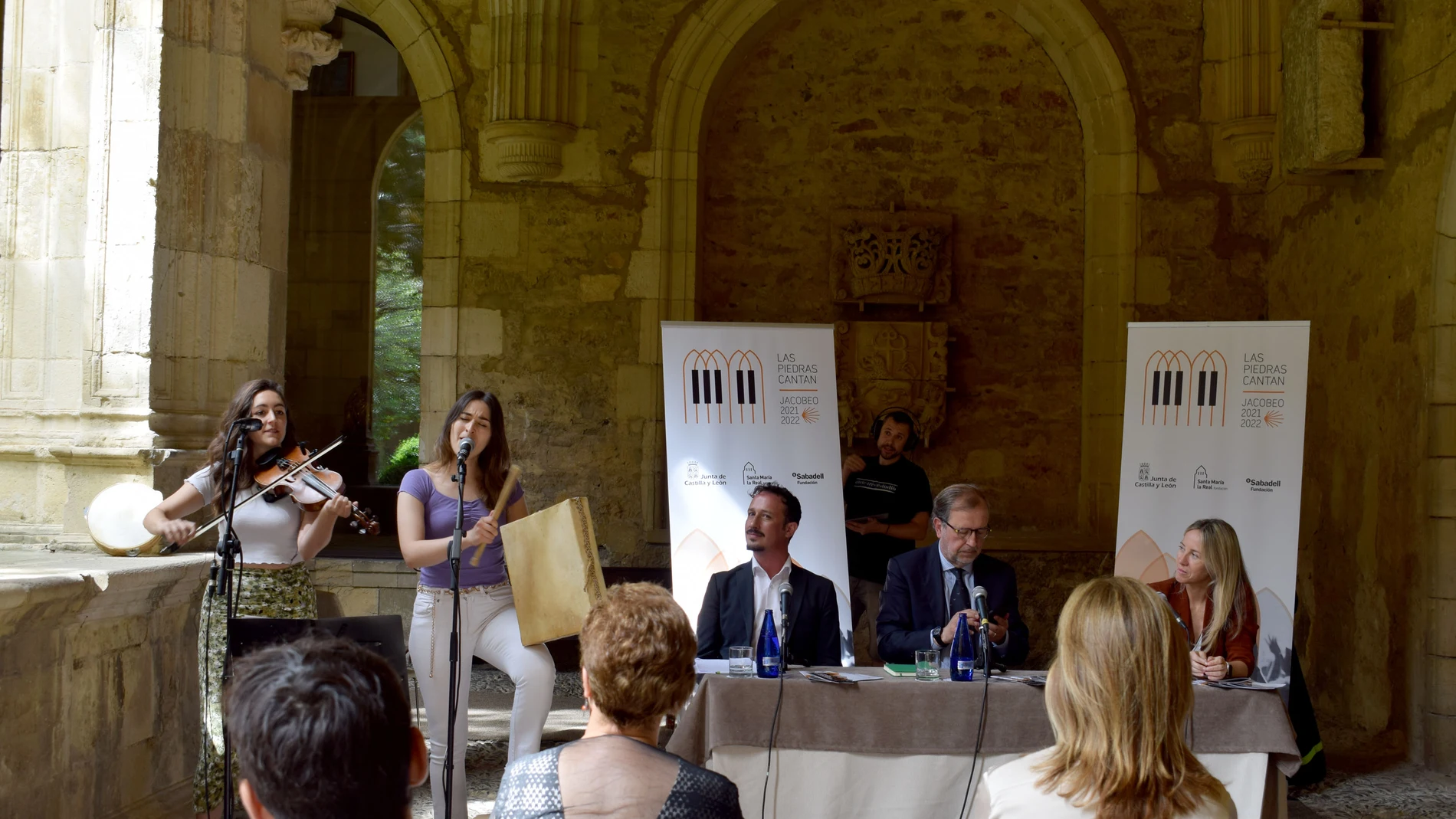 Presentación del ciclo de las "Piedras Cantan"
