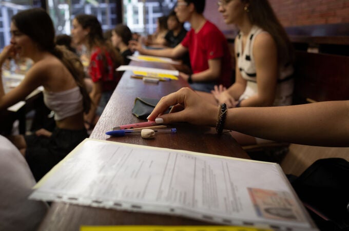 Los universitarios españoles muestran un grado de satisfacción media con sus estudios de 7,2 puntos sobre 10, apunta un estudio hecho público este martes de la Fundación BBVA