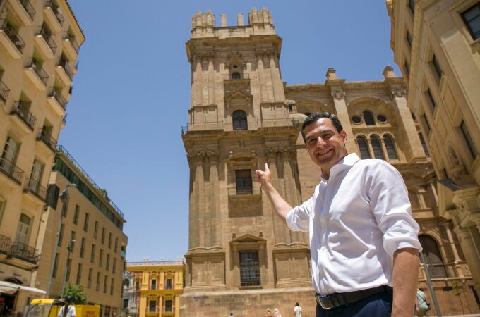 El presidente de la Junta de Andalucía y candidato del PP a la reelección, Juanma Moreno, en Málaga. EFE/Álvaro Cabrera