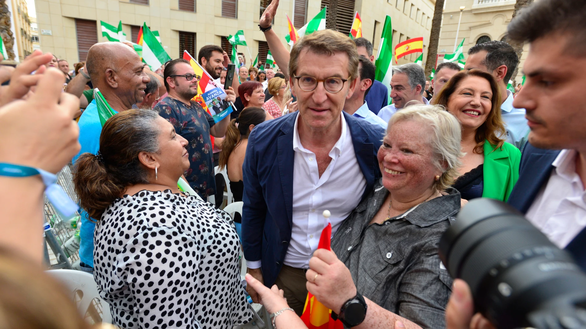 El presidente del Partido Popular, Alberto Nuñez Feijóo, en un acto electoral en El Ejido