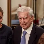  Primeras imágenes de Isabel Preysler y Vargas Llosa: juntos y cómplices, acallan los rumores de ruptura