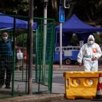 Las autoridades sanitarias del país presumieron desde hace meses de su política de "covid cero" para evitar el contagio masivo